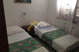 Stan 400m od mora-parking u vlasništvu, Medulin, Appartement