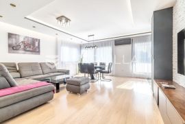 Velika Gorica, prekrasan peterosoban penthouse 156 m2, novogradnja!, Appartamento