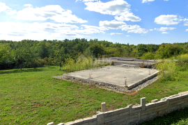 ISTRA, GRAČIŠĆE - Započeta gradnja atraktivne prizemnice, Gračišće, Tierra