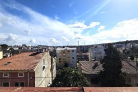 Komforan stan u blizini centra, Pula, Apartamento