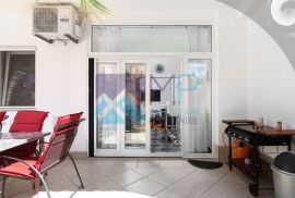 Medulin, prekrasan stan u prizemlju 55 m2, blizina plaže, namješteno, Medulin, شقة