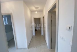 VIŠKOVO - 2S+DB s bazenom i pogledom na more!, Viškovo, Appartement