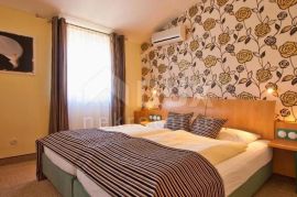 ISTRA, PULA - Hotel na atraktivnoj lokaciji 200 m od mora!, Pula, Gewerbeimmobilie