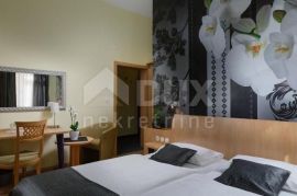 ISTRA, PULA - Hotel na atraktivnoj lokaciji 200 m od mora!, Pula, Propiedad comercial