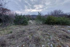 ISTRA, BARBAN - Veliko građevinsko zemljište za 4 vile, pogled na more, Barban, Terra