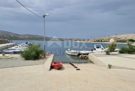 OTOK PAG - Apartmanska kuća prvi red do mora, Pag, Дом