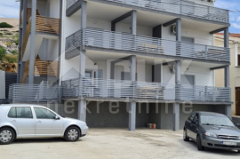 OTOK PAG - Kuća sa 11 apartmana na 150 metara od mora, Pag, بيت