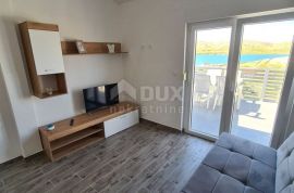 OTOK PAG - Kuća sa 11 apartmana na 150 metara od mora, Pag, Ev