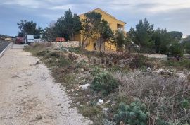 OTOK PAG KOLAN, građevinsko zemljište 643m2, Kolan, Land