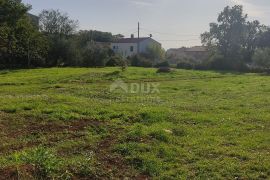 ISTRA, DUGA UVALA - Građevinsko zemljište na odličnoj lokaciji, Marčana, Terreno