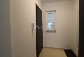 NOVI VINODOLSKI, SMOKVICA - Apartman pored mora, Novi Vinodolski, Apartamento