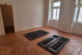 ISTRA, PULA Stan za adaptaciju u centru grada!, Pula, Wohnung