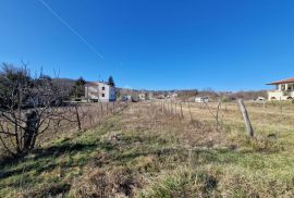 ISTRA, PIĆAN - Samostojeća kuća na prostranom građevinskom zemljištu, Pićan, Haus