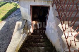 ISTRA, PIĆAN - Samostojeća kuća na prostranom građevinskom zemljištu, Pićan, House