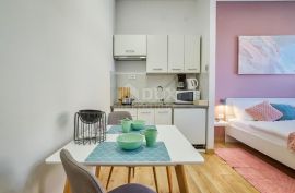 ISTRA, PULA- Četiri studio apartmana! Centar!, Pula, Wohnung