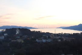 KASTAV- kuća 270m2 s panoramskim pogledom na more + okoliš 800m2, Kastav, Maison