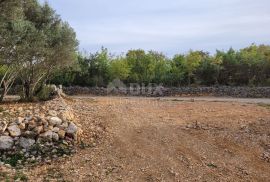 Otok Krk, Šilo -  Očišćeno, ravno poljoprivredno zemljište, buduće građevinsko, 600m do prekrasnih plaža, mora i supermarketa s pristupnim putem !, Dobrinj, Tierra