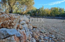 Otok Krk, Šilo -  Očišćeno, ravno poljoprivredno zemljište, buduće građevinsko, 600m do prekrasnih plaža, mora i supermarketa s pristupnim putem !, Dobrinj, Tierra