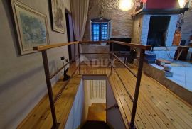 ISTRA, PAVIĆINI - Renovirana istarska kamena kuća 198 m2, Marčana, House