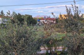 ISTRA, LABIN - Dva stana sa vlastitim dvorištem na odličnoj lokaciji, Labin, Daire