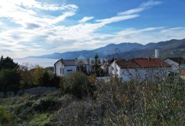 KASTAV, RUBEŠI- građevinsko zemljište 900m2 s pogledom na more  za stambenu zgradu-stanove/ obiteljsku kuću/ villu, Kastav, Terrain