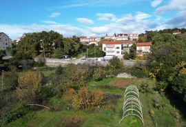 KASTAV, RUBEŠI- građevinsko zemljište 900m2 s pogledom na more  za stambenu zgradu-stanove/ obiteljsku kuću/ villu, Kastav, Tierra