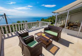 OPATIJA, MATULJI - Vila s pogledom na kvarnersko plavetnilo, Opatija, House