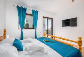 OPATIJA, MATULJI - Vila s pogledom na kvarnersko plavetnilo, Opatija, Famiglia