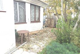 ISTRA, KAVRAN Kuća s apartanom, dvorištem i garažom - BLIZINA MORA!!, Marčana, House