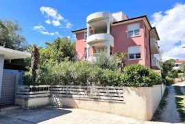ISTRA, PREMANTURA - Apartmanska kuća sa pogledom na more!, Medulin, بيت