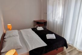 ISTRA, BUZET (okolica) – Apartmanska kuća s bazenom okružena mirom i prirodom, Buzet, House