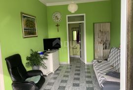 RIJEKA, ZAMET- trosobni stan sa dnevnim na odličnoj lokaciji, Rijeka, Διαμέρισμα