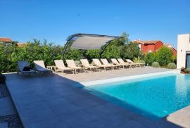 ISTRA,MARČANA - Predivna moderna vila s bazenom, Marčana, House