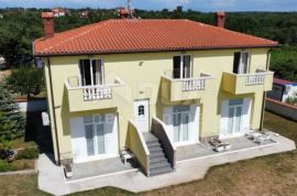 ISTRA, UMAG - Apartmanska kuća 3 km od mora, Umag, بيت