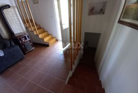 OTOK KRK, GRAD KRK (okolica) - Renovirana kuća s bazenom, Krk, House