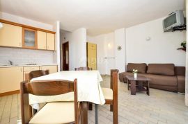 OTOK UGLJAN, KUKLJICA - Prekrasna apartmanska vila s bazenom, Kukljica, بيت