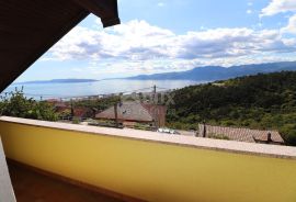 RIJEKA, PULAC - Predivna samostojeća kuća s panoramskim pogledom, 3 garaže!, Rijeka, Ev