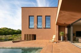 ISTRA, NOVIGRAD - Moderno dizajnirana kuća s bazenom, Novigrad, Famiglia