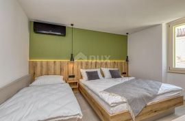 ISTRA, VRSAR - Šarmantna apartmanska kuća u centru Vrsara, Vrsar, Haus