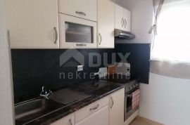 ISTRA, PULA - stan u prizemlju sa velikom terasom 120m2!, Pula, Apartamento