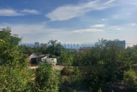 RIJEKA, KOZALA- građevinsko zemljište 1016m2 s pogledom na more s građ. dozvolom za stambenu zgradu–stanove / poslovno-stambenu zgradu, Rijeka, Γη
