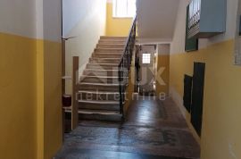 ISTRA, PULA - Renovirani stan u centru 100m2, Pula, Appartement