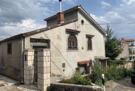 RIJEKA, HOSTI- kuća na mirnoj lokaciji, Rijeka, Casa