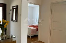 ISTRA, MEDULIN - Apartmanska kuća 500 m od mora!, Medulin, House