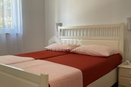 ISTRA, MEDULIN - Apartmanska kuća 500 m od mora!, Medulin, Дом