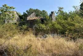 ISTRA, LABIN - Kamene ruševne kuće i građevinsko zemljište, Labin, Haus