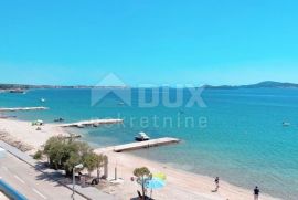 BIOGRAD, TURANJ - stan u potkrovlju na samoj plaži, Sveti Filip I Jakov, Flat