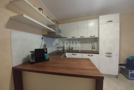 CRIKVENICA - Trosobni apartman s dnevnim boravkom i garažom, Crikvenica, Appartement