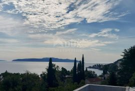 OPATIJA, LOVRAN - villa 333m2 s bazenom i pogledom na more + okoliš 500m2, Lovran, Дом