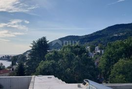 OPATIJA, LOVRAN - villa 333m2 s bazenom i pogledom na more + okoliš 500m2, Lovran, Maison